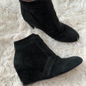 Taryn Rose Black Suede Back Zip Wedge Booties Size 6